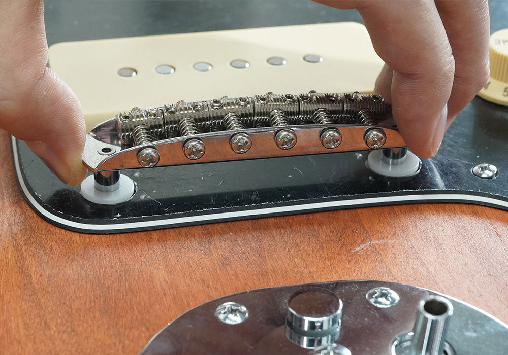 Fixing bushings for Jazzmaster, Jaguar and Mustang bridges