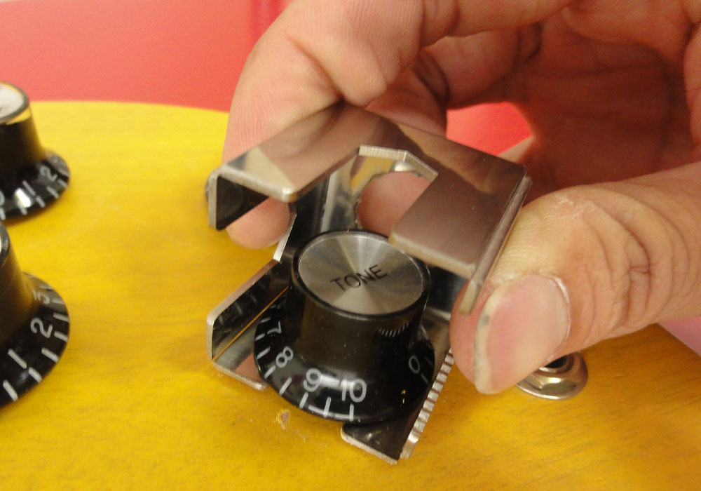 Guitar Nut Cube