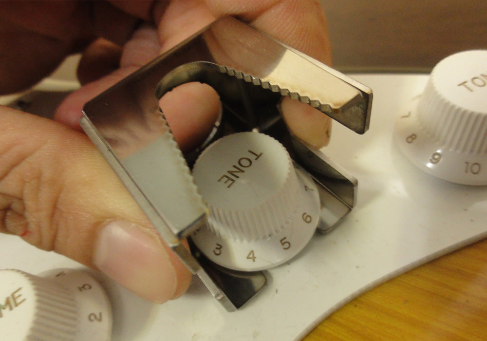 Guitar Nut Cube