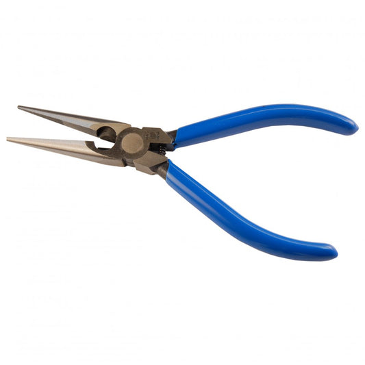 Nose Pliers With Cutter